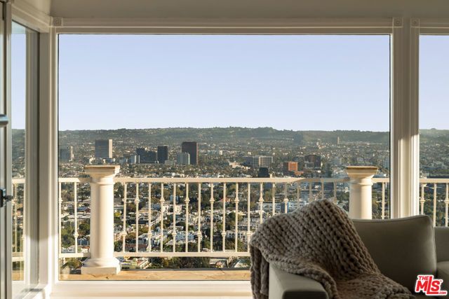 8527 Hedges Way, Los Angeles, CA 90069
