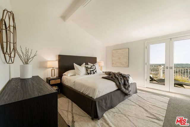 8527 Hedges Way, Los Angeles, CA 90069