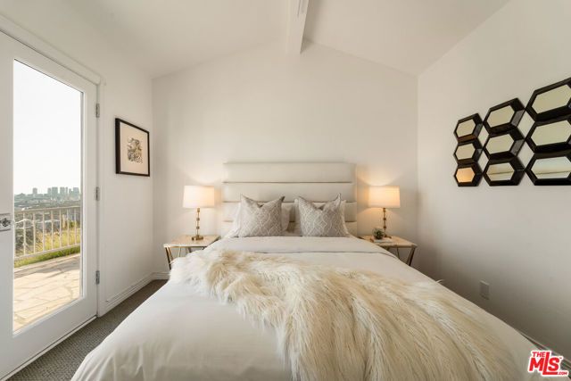 8527 Hedges Way, Los Angeles, CA 90069