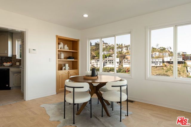 8527 Hedges Way, Los Angeles, CA 90069