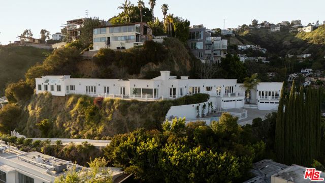8527 Hedges Way, Los Angeles, CA 90069