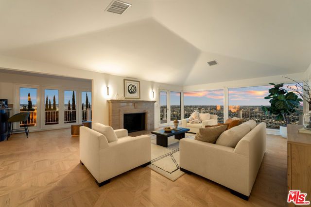 8527 Hedges Way, Los Angeles, CA 90069