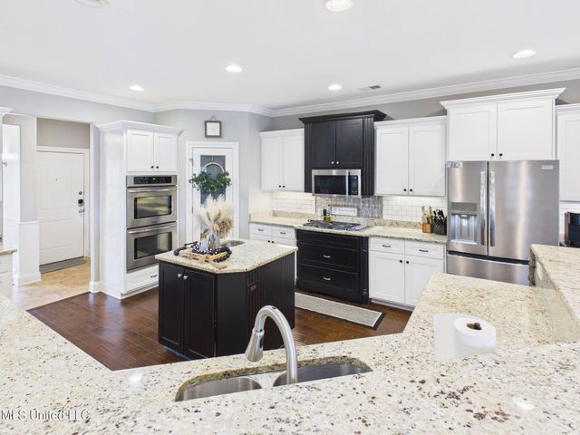 1108 Merloun Drive, Olive Branch, MS 38654