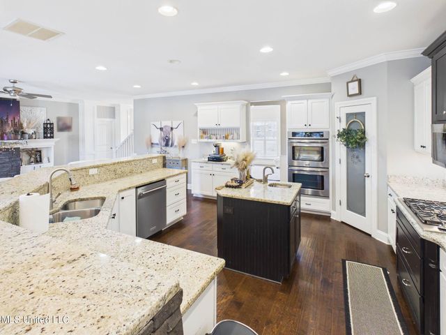 1108 Merloun Drive, Olive Branch, MS 38654