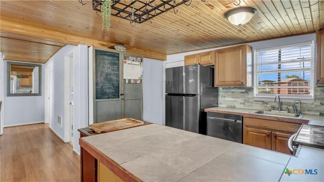 1415 Bee Lane, Tow, TX 78672