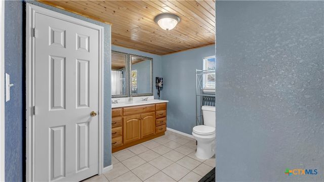 1415 Bee Lane, Tow, TX 78672