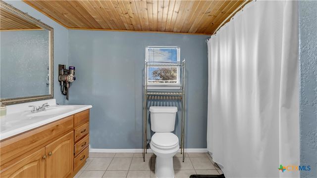 1415 Bee Lane, Tow, TX 78672