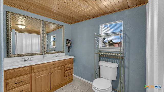 1415 Bee Lane, Tow, TX 78672