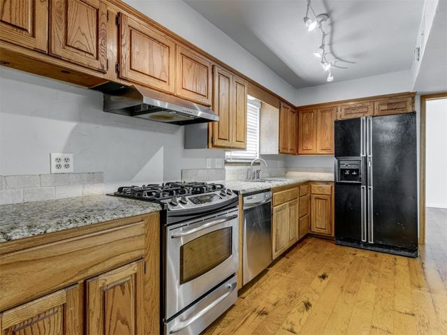 1800 Michael Drive, Edmond, OK 73013
