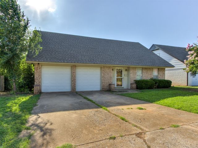 1800 Michael Drive, Edmond, OK 73013