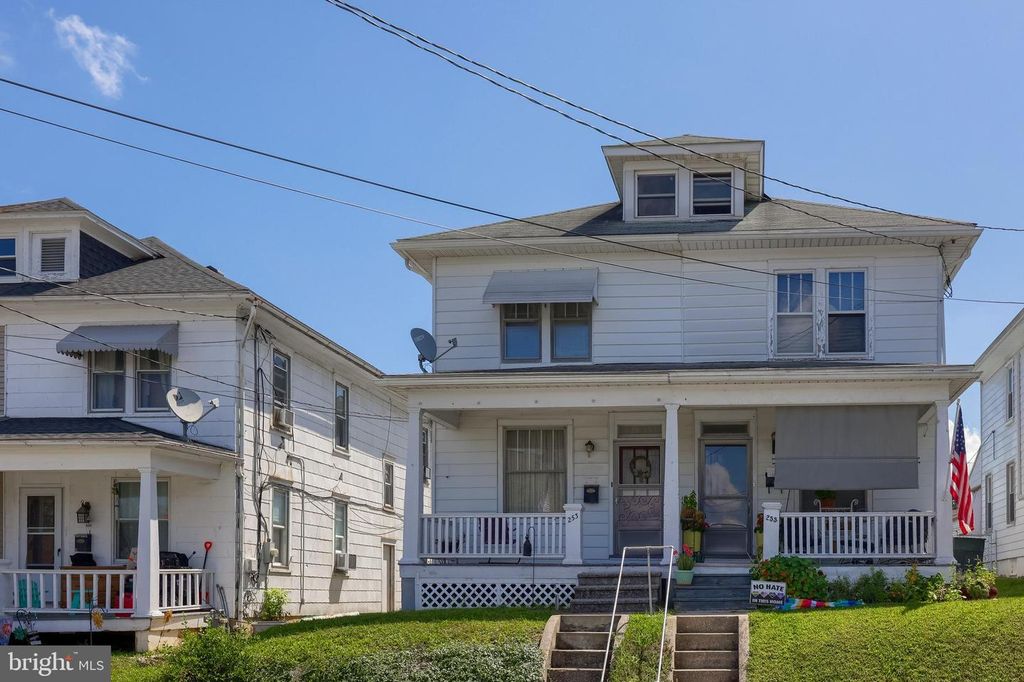253 S WALNUT ST, Dallastown, PA 17313