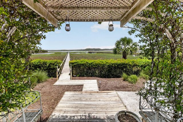 4145 Colonel Vanderhorst Circle, Mount Pleasant, SC 29466