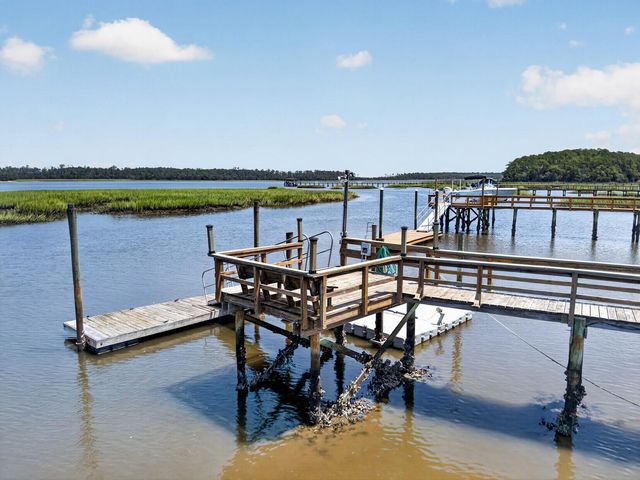 4145 Colonel Vanderhorst Circle, Mount Pleasant, SC 29466