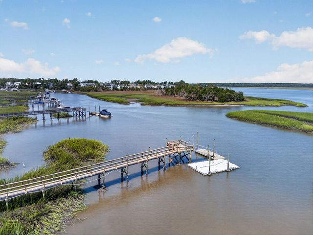 4145 Colonel Vanderhorst Circle, Mount Pleasant, SC 29466