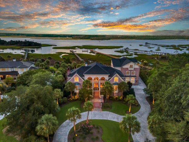 4145 Colonel Vanderhorst Circle, Mount Pleasant, SC 29466