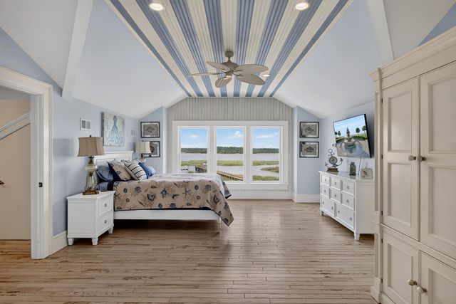 4145 Colonel Vanderhorst Circle, Mount Pleasant, SC 29466