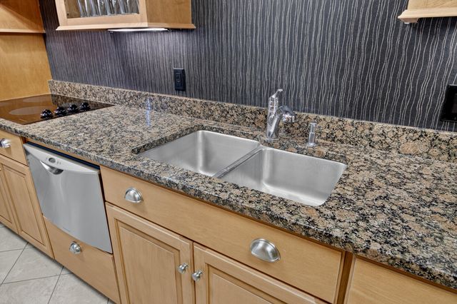 4145 Colonel Vanderhorst Circle, Mount Pleasant, SC 29466