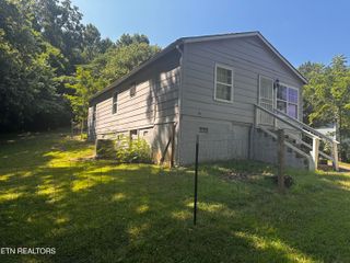 918 Valley Drive, Knoxville, TN 37920