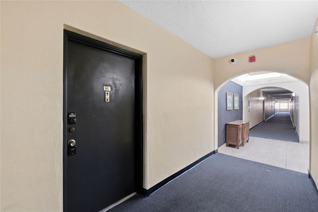 4044 NW 19th Street 303, Lauderhill, FL 33313