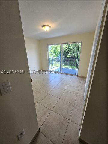 2647 NW 25th Ave 511, Miami, FL 33142