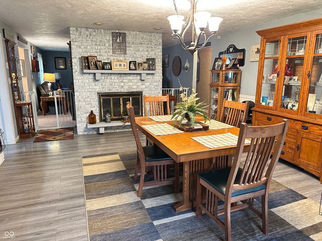 2120 Kitchen Drive, Anderson, IN 46017