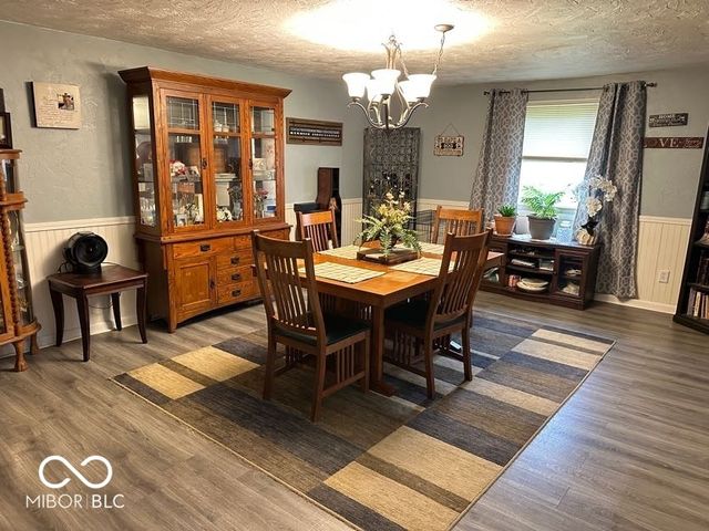 2120 Kitchen Drive, Anderson, IN 46017