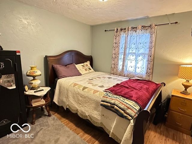 2120 Kitchen Drive, Anderson, IN 46017