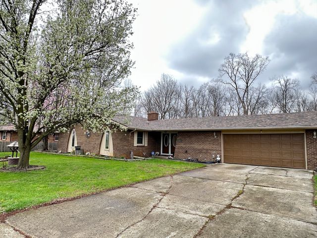 2120 Kitchen Drive, Anderson, IN 46017