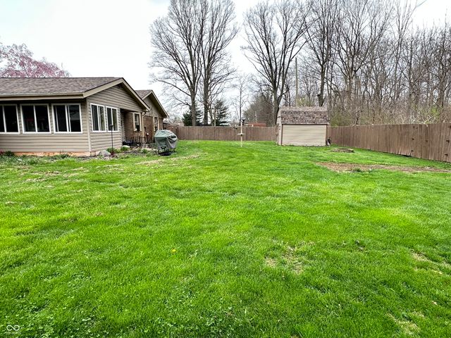 2120 Kitchen Drive, Anderson, IN 46017