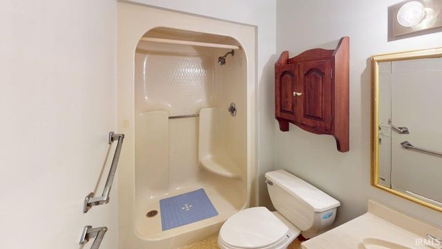 1138 Hochgesang Avenue, Jasper, IN 47546