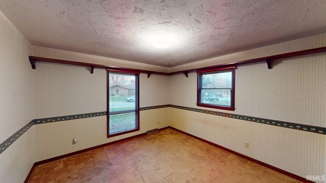 1138 Hochgesang Avenue, Jasper, IN 47546