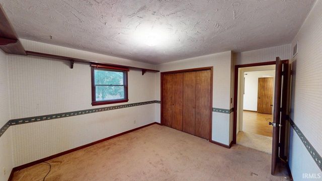 1138 Hochgesang Avenue, Jasper, IN 47546