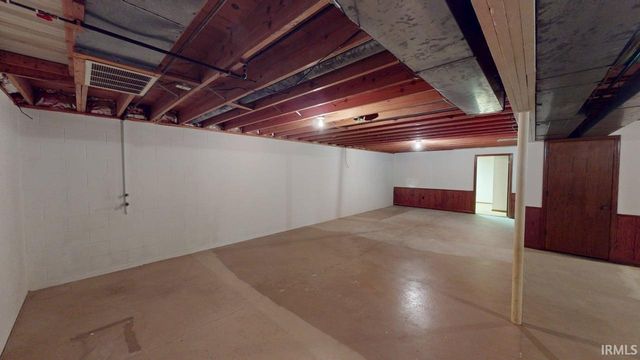 1138 Hochgesang Avenue, Jasper, IN 47546