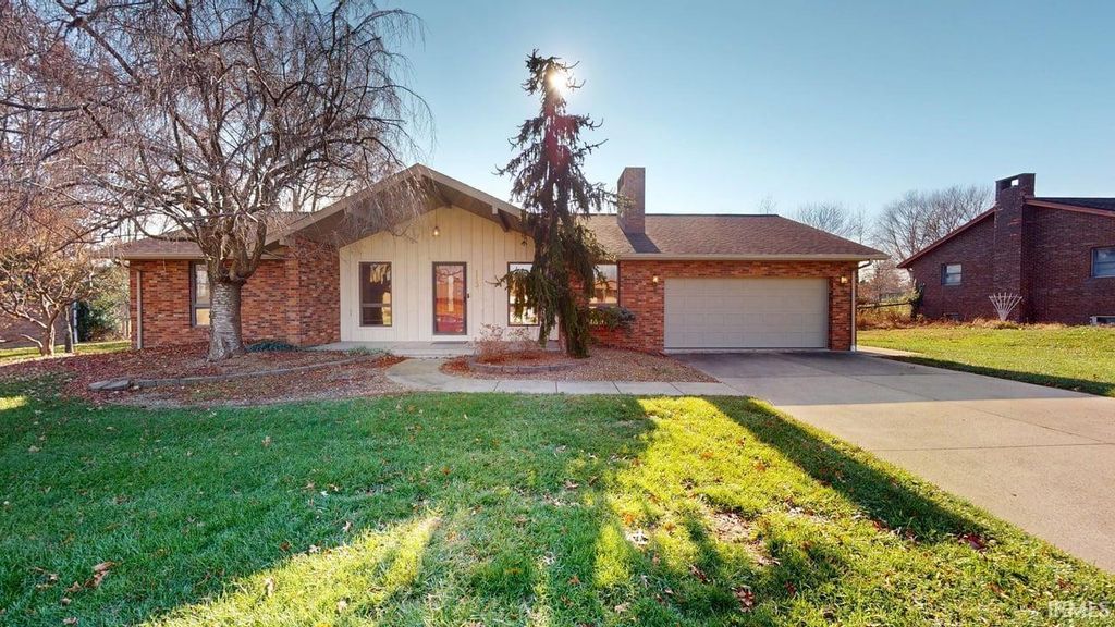 1138 Hochgesang Avenue, Jasper, IN 47546