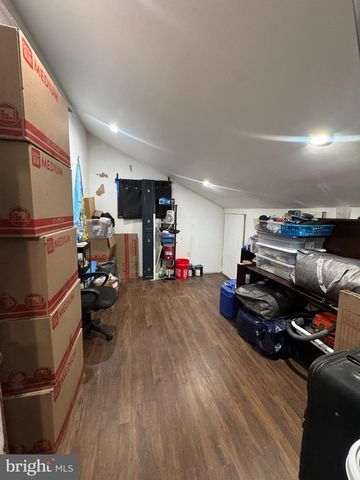 533 TASKER, Norwood, PA 19074