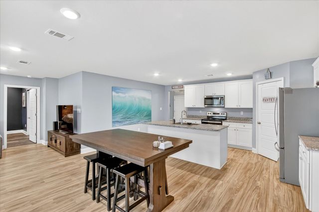 18433 Elkwood Dr., Gulfport, MS 39503