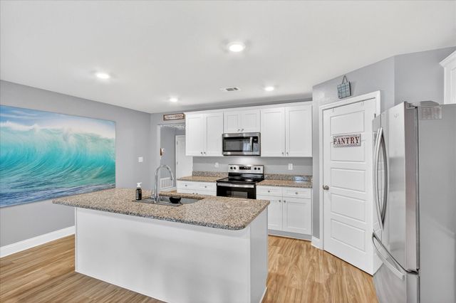 18433 Elkwood Dr., Gulfport, MS 39503