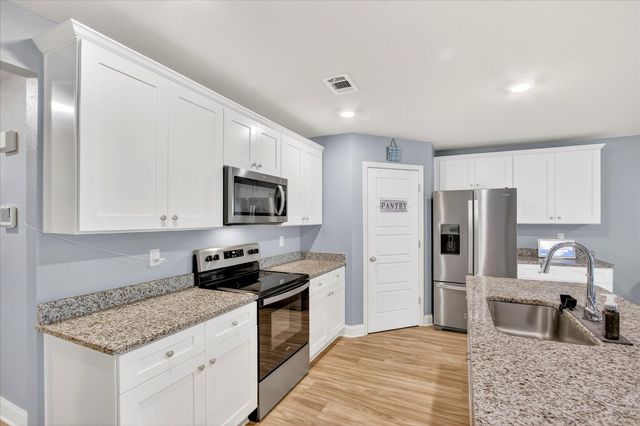 18433 Elkwood Dr., Gulfport, MS 39503