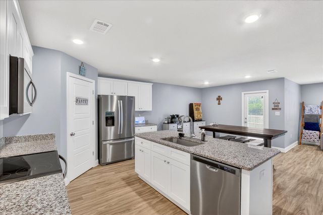 18433 Elkwood Dr., Gulfport, MS 39503