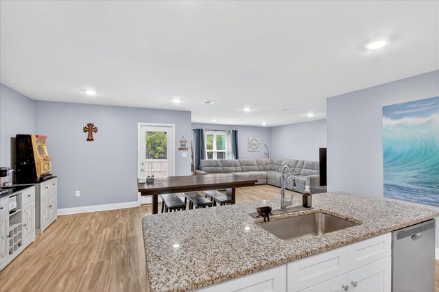 18433 Elkwood Dr., Gulfport, MS 39503