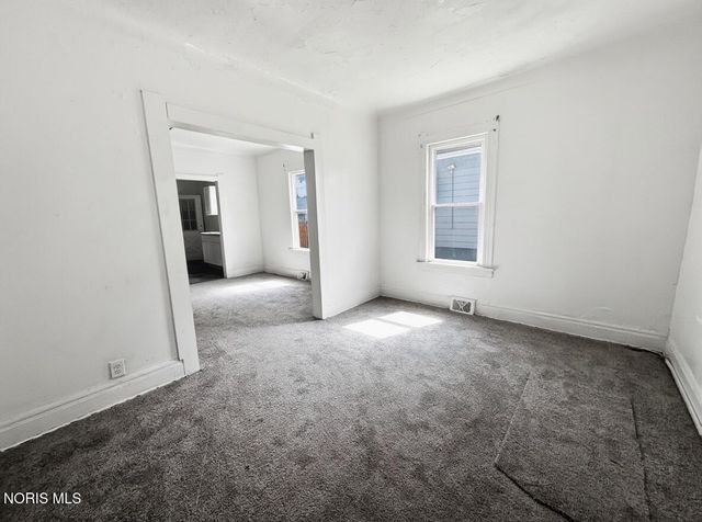 1688 Avondale Avenue, Toledo, OH 43607