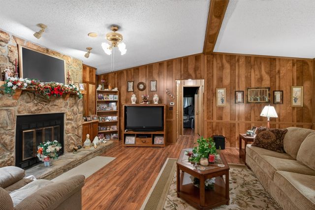 306 Lesa Lane, Stonewall, LA 71078
