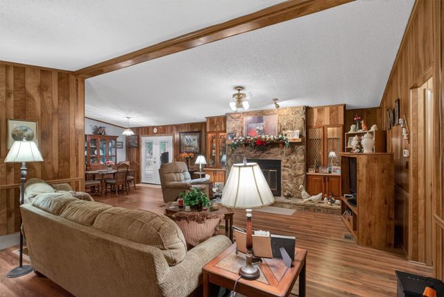 306 Lesa Lane, Stonewall, LA 71078