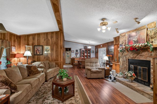 306 Lesa Lane, Stonewall, LA 71078