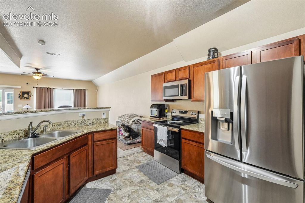 Image 10 of property listing at 5342 Canadian Rose View, Colorado Springs, CO 80916