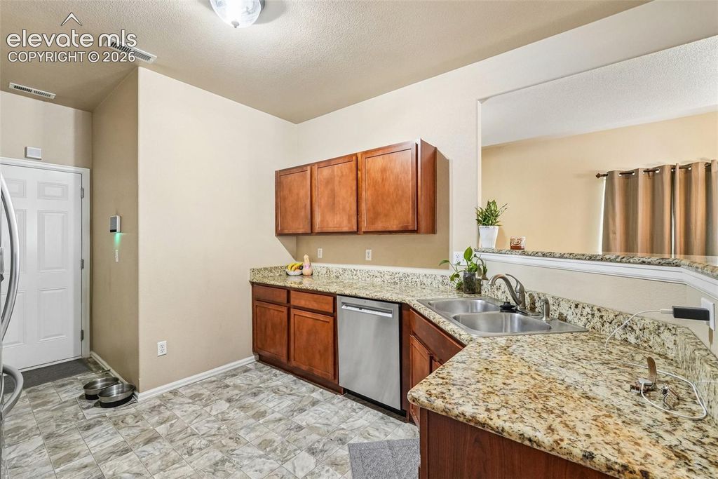 Image 9 of property listing at 5342 Canadian Rose View, Colorado Springs, CO 80916