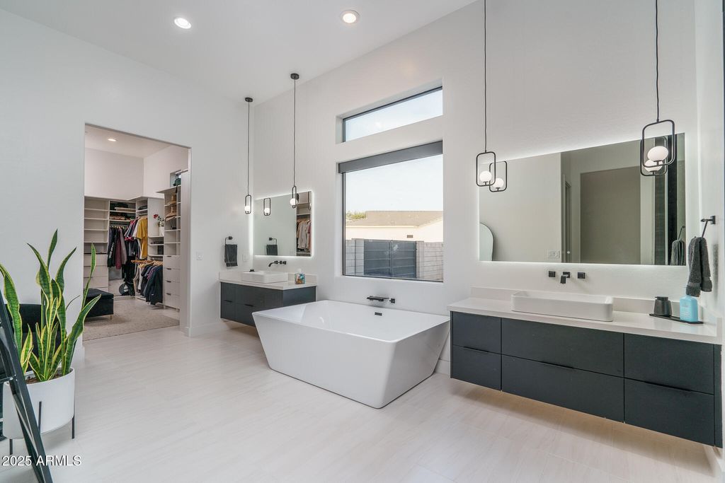 Image 22 of property listing at 16033 W CINNABAR Court, Waddell, AZ 85355