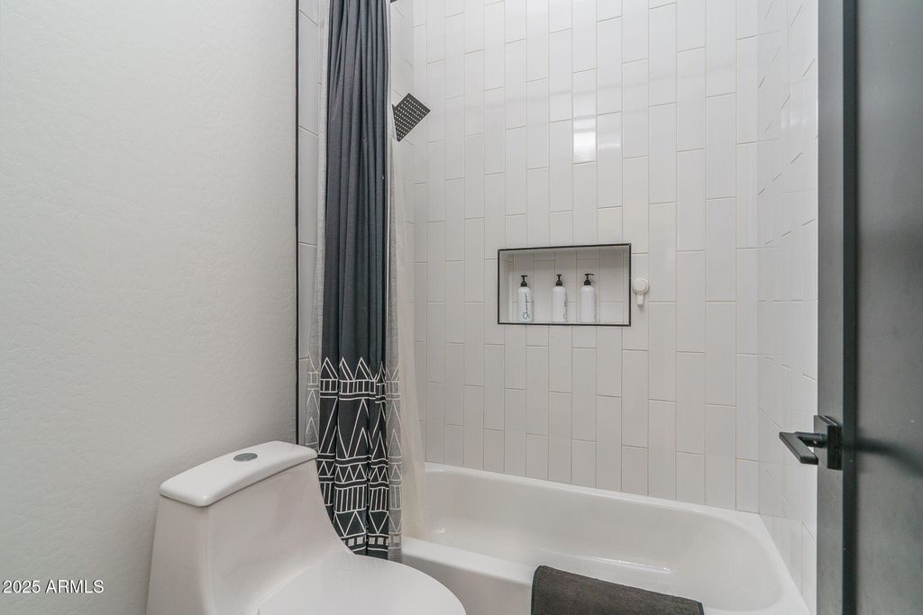 Image 32 of property listing at 16033 W CINNABAR Court, Waddell, AZ 85355