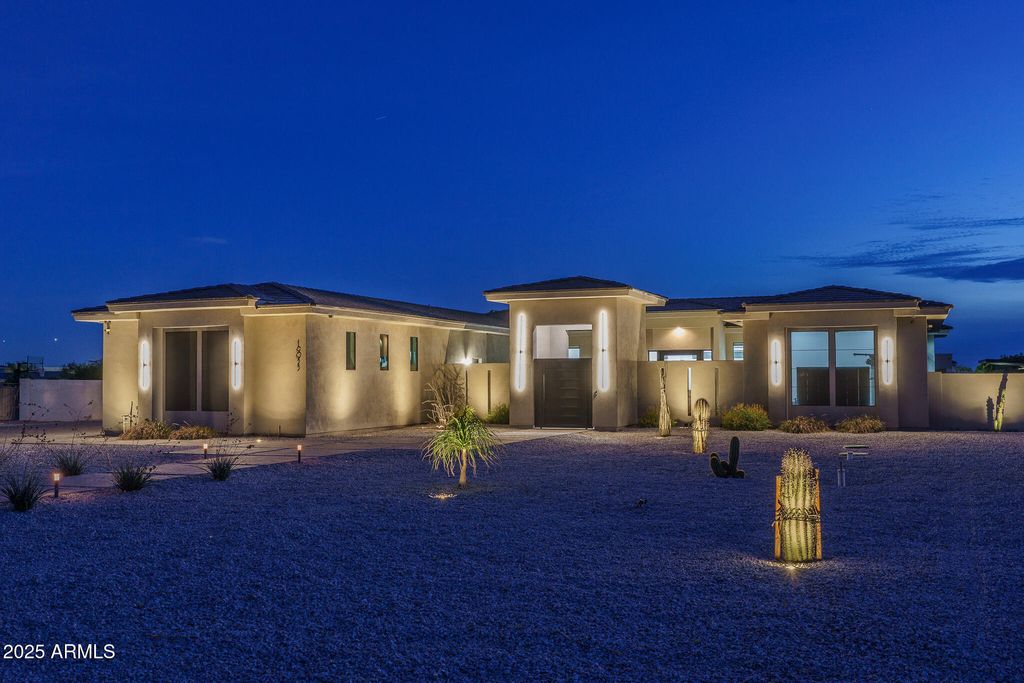 Image 82 of property listing at 16033 W CINNABAR Court, Waddell, AZ 85355