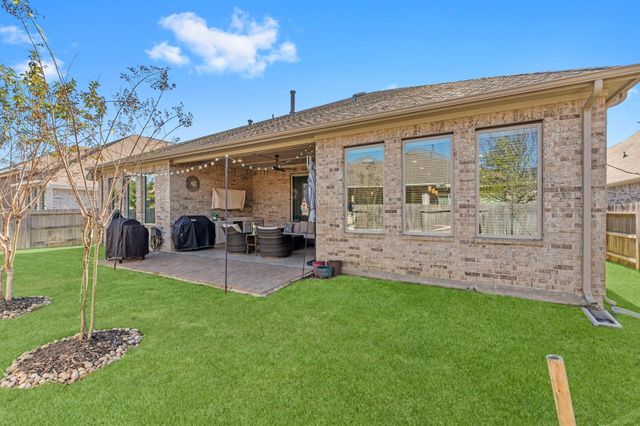 15313 Garnet Groves Drive, Conroe, TX 77302